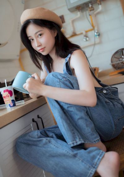 吻胸摸激情床激烈视频大胸_高清最新电影在线观看