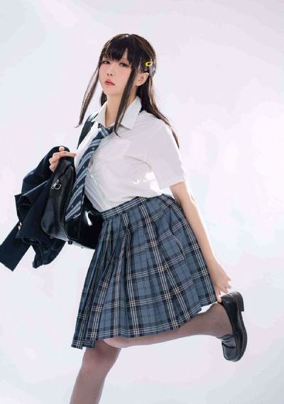 女m被s玩胸虐乳哭_DVD免费观看
