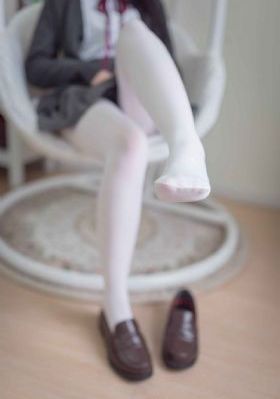 按摩房的女大学生在线观看_免费观看高清版